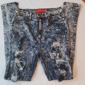 AKIRA Women's Jean size 11